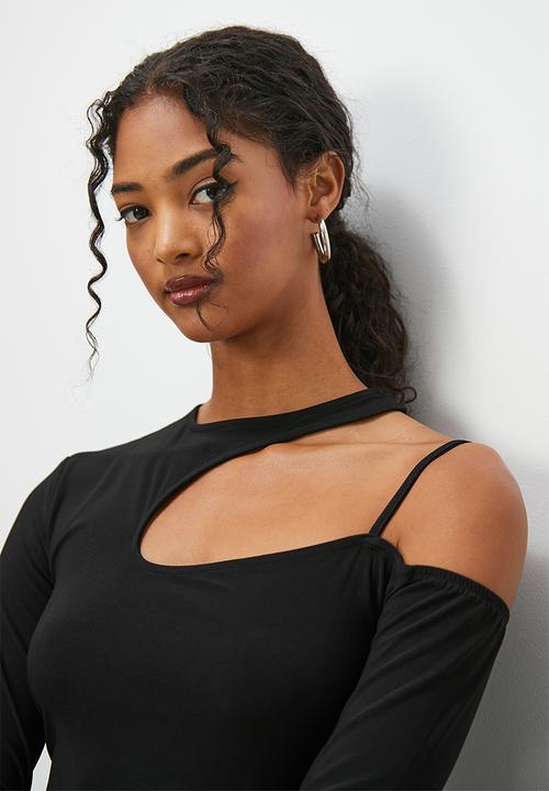 Blake - Asymmetrical cold shoulder top - black