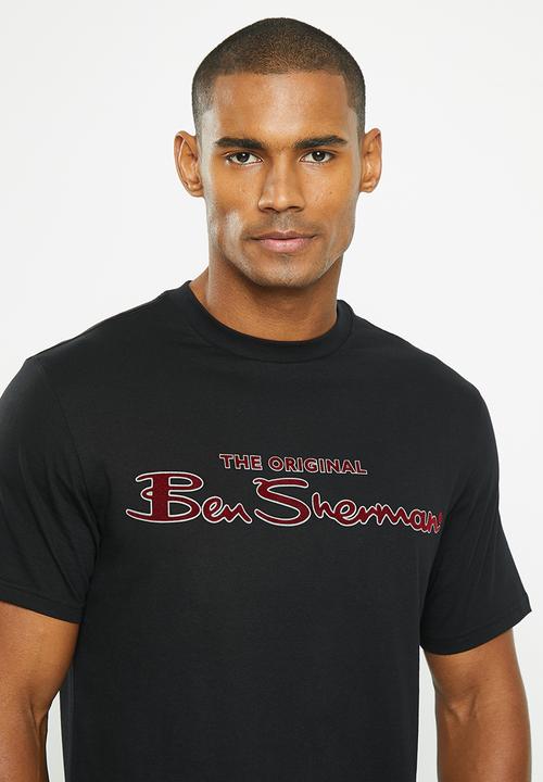 Ben Sherman - SIGNATURE TEE SHIRT FLOCK PRINT- BLACK