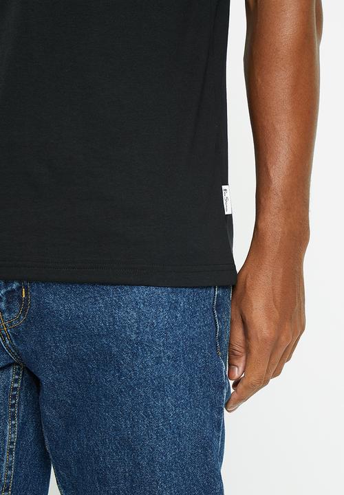 Ben Sherman - SIGNATURE TEE SHIRT FLOCK PRINT- BLACK