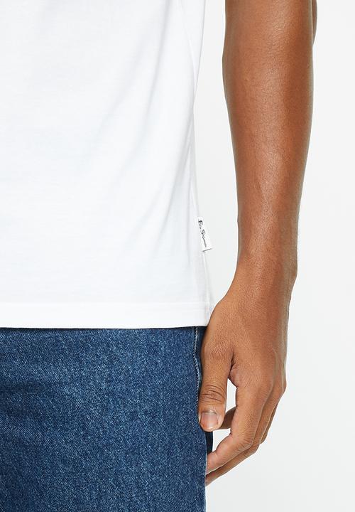 Ben Sherman - SIGNATURE TEE SHIRT FLOCK PRINT- WHITE