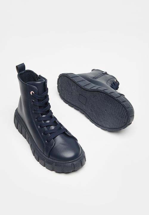 Pierre Cardin - Riley youths cleated boot - navy