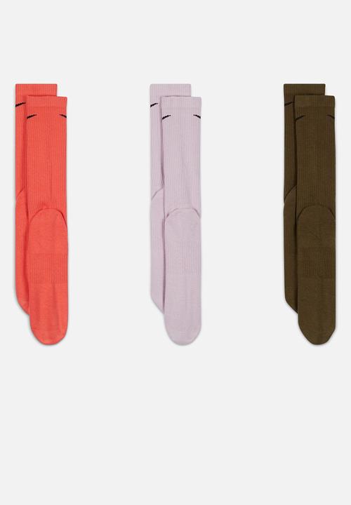 Nike - Nike everyday plus cushioned - multi-color