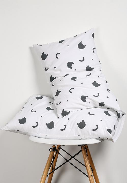 Zana x Superbalist - Catnap Pillowcase Set