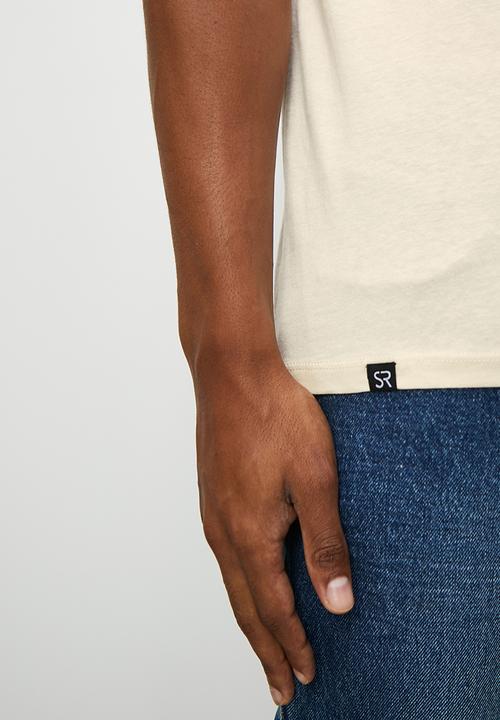 STYLE REPUBLIC - Josh crew neck logo emb tee - ecru