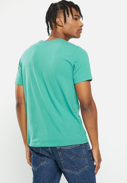 Levi’s® - Graphic crewneck tee chest stripe bw - green