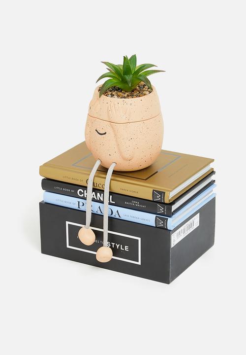 Typo - Stashed away mini planter - light peach face rope legs