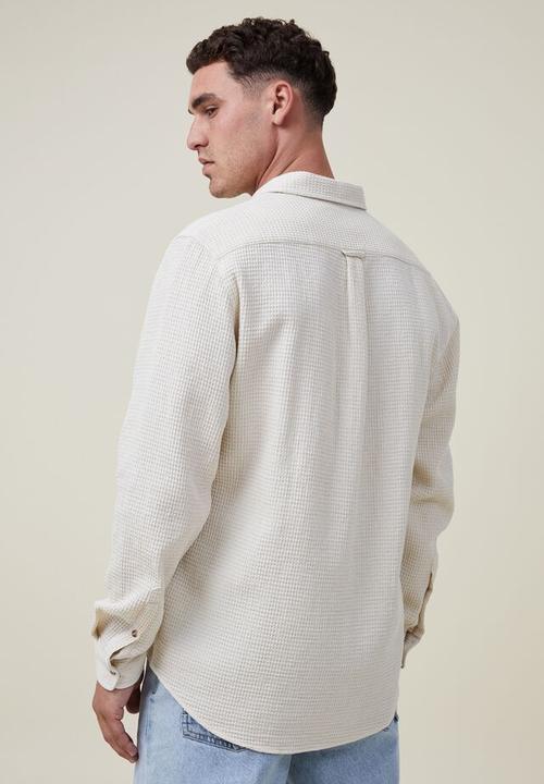 Cotton On - Portland long sleeve shirt - natural waffle