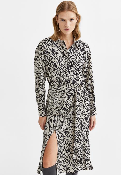 H&M - Tie-belt shirt dress - light beige/patterned
