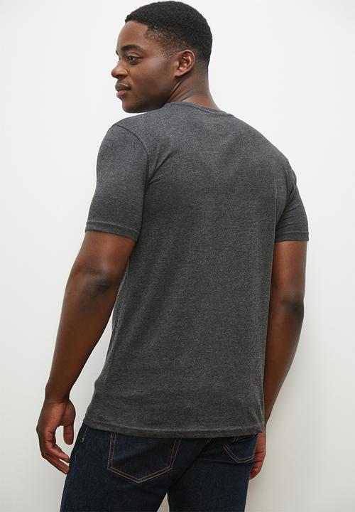 Lark & Crosse - Leo organic crew neck tee w/ chest embroidery - charcoal melange