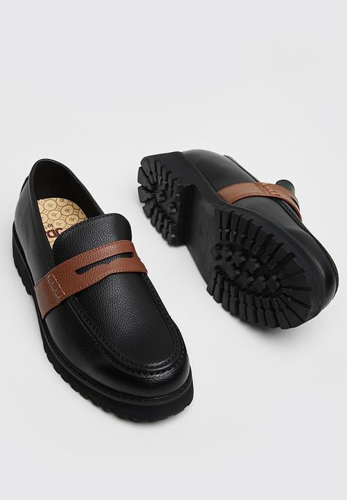 Jonathan D - J penny moc pebbled pu loafer - brunette