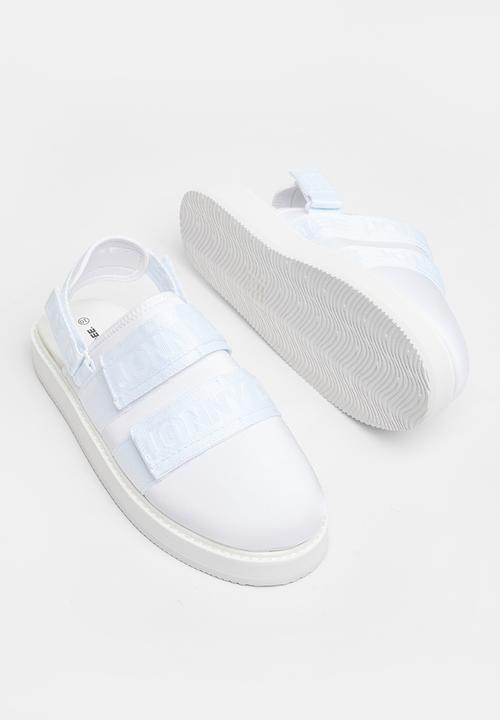 Jonathan D - J james nylon mule - white