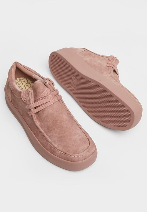 Jonathan D - J junior nubuck derby - clay