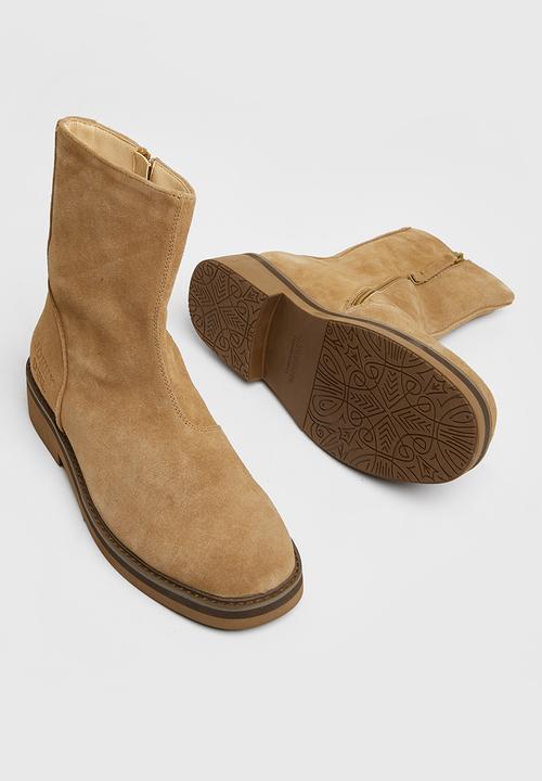 Jonathan D - J nash genuine suede boot - biscuit
