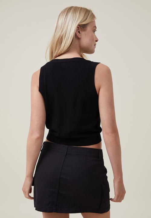 Cotton On - Fine gauge knit button vest - black