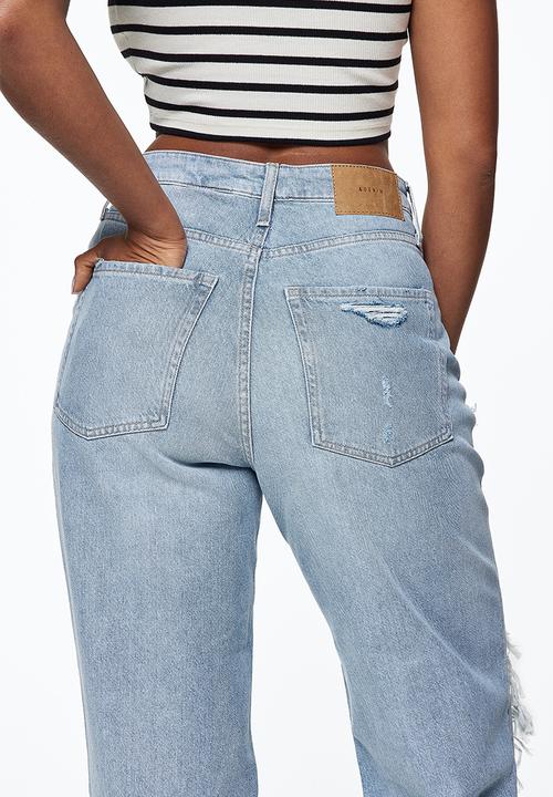 H&M - Curvy fit mom ultra high ankle jeans - light denim blue