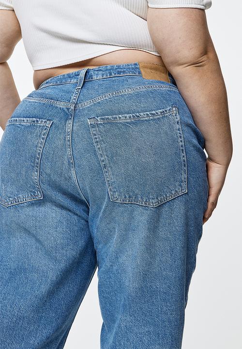 H&M - Curvy fit mom ultra high ankle jeans - denim blue 