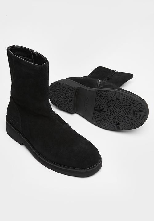 Jonathan D - J nash genuine suede boot - black