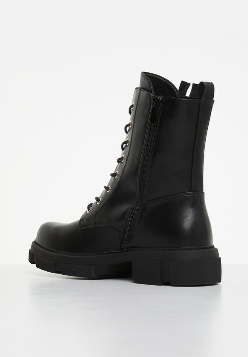 Plum - Zenith lace-up boot - black