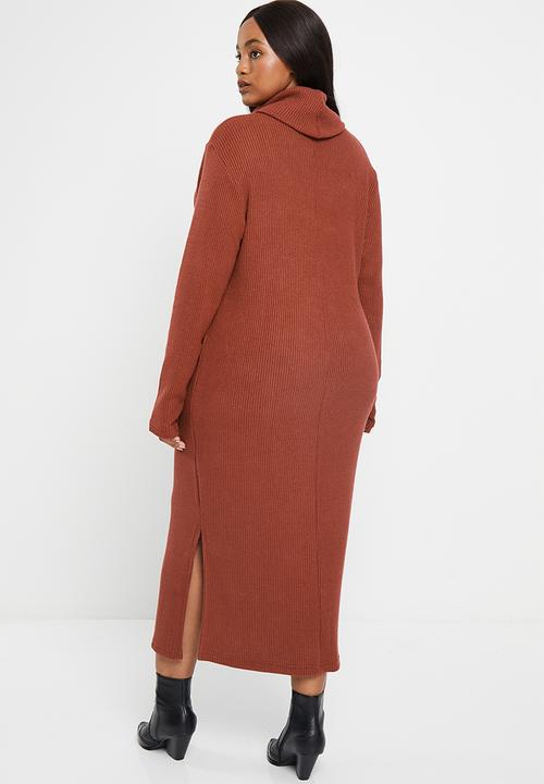 Me&B - Plus Poloneck maxi rib knit dress - toffee