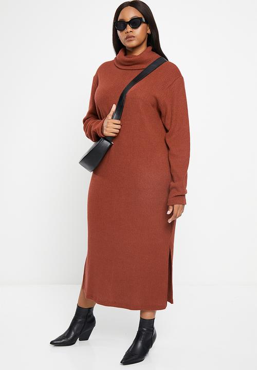 Me&B - Plus Poloneck maxi rib knit dress - toffee