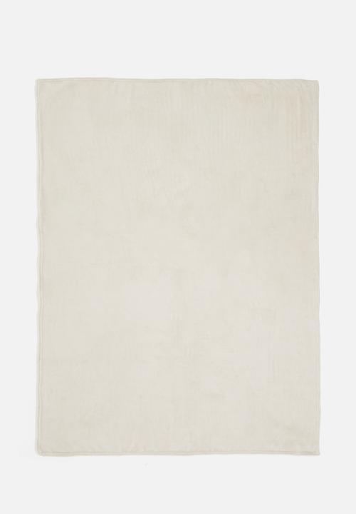 Sixth Floor - Coral fleece throw - antique white