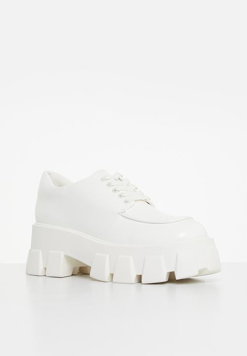 Steve Madden - Meredith brogue - white