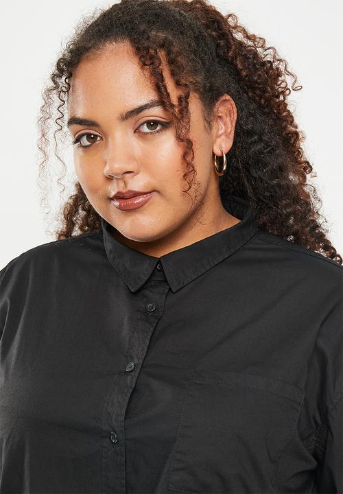 Cotton On -  Plus cropped dad shirt - black