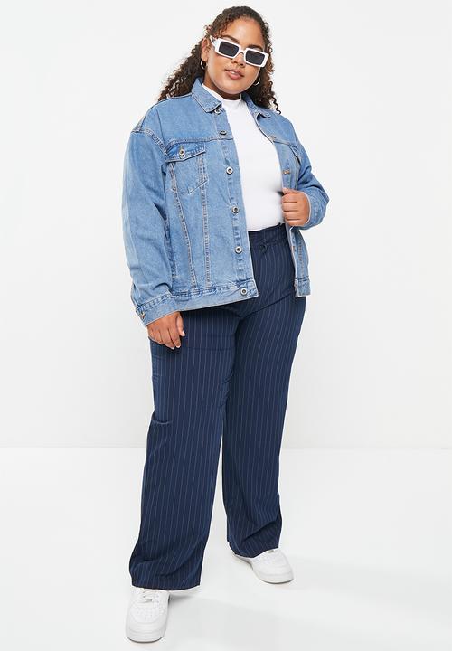 Cotton On - Plus the oversized denim jacket - offshore blue