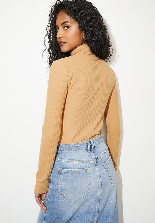 Superbalist - Roll neck fitted top - stone