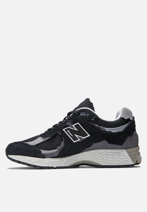 New Balance  - 2002R - modern heritage