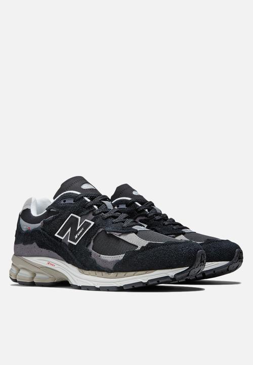 New Balance  - 2002R - modern heritage