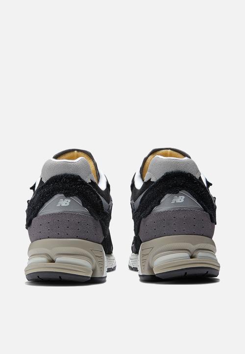 New Balance  - 2002R - modern heritage