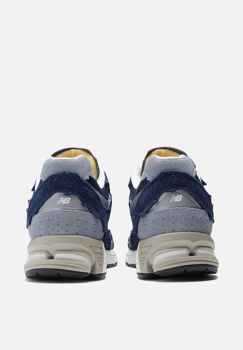 New Balance  - 2002R - modern heritage