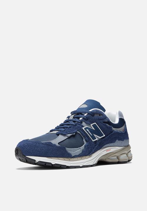 New Balance  - 2002R - modern heritage