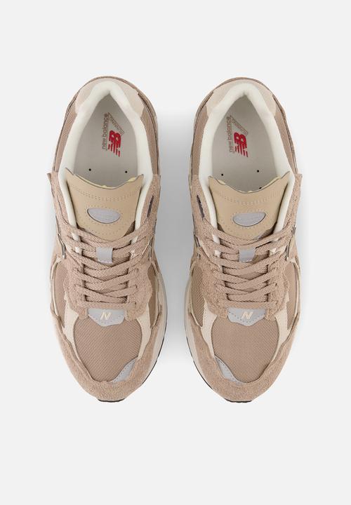 New Balance  - 2002R - modern heritage
