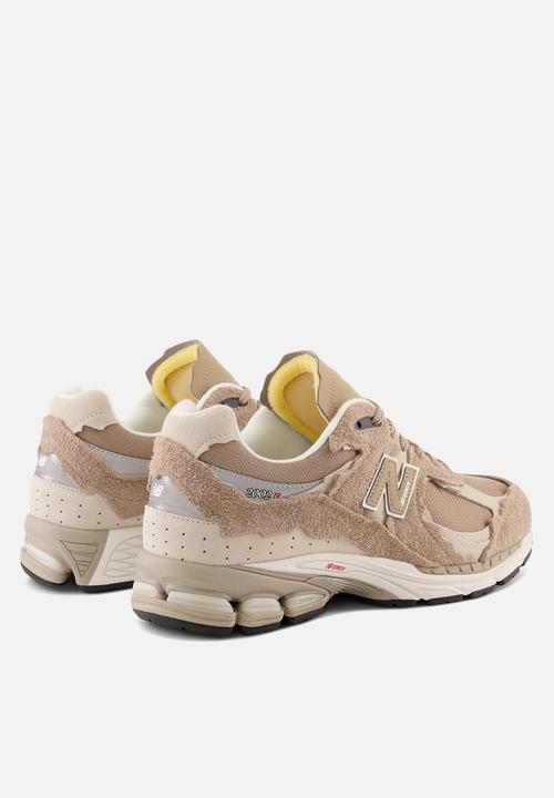 New Balance  - 2002R - modern heritage