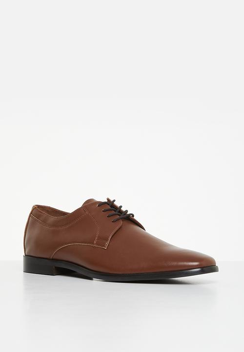 Call It Spring - Killyon - cognac