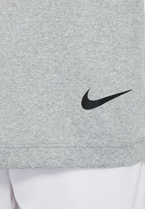 Nike - B nk df tee jdi multi sport - tumbled grey/flt silver/htr