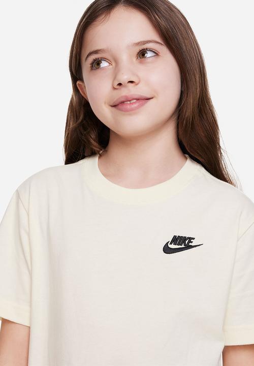 Nike - G nsw tee club ss boy - coconut milk/black