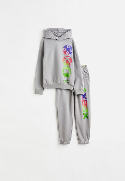 H&M - 2-piece printed sweatshirt set - grey/xbox