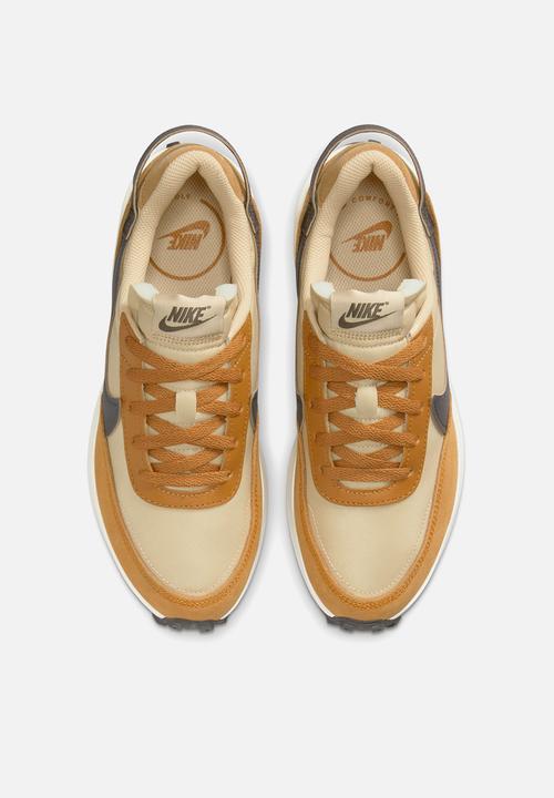 Nike - Waffle Debut