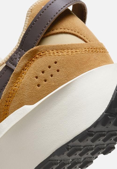 Nike - Waffle Debut