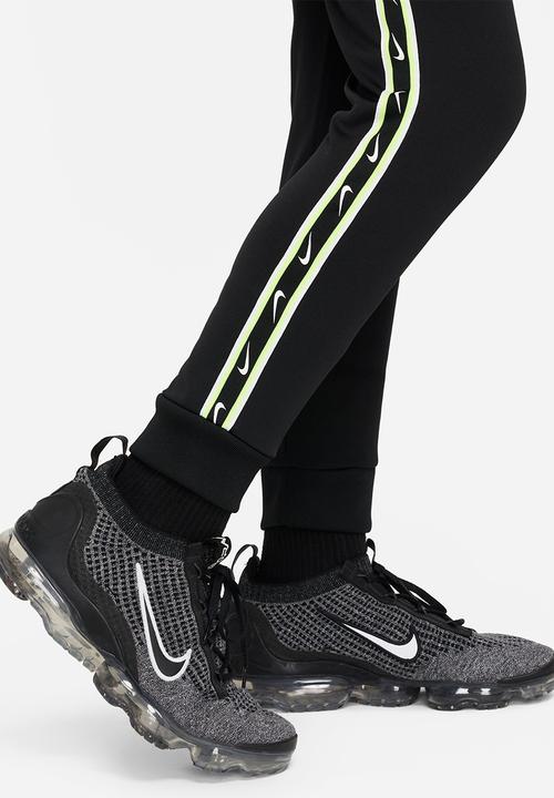 Nike - B nsw repeat sw pk jogger - black/volt