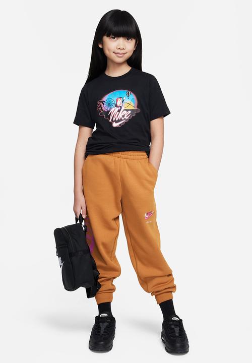 Nike - U nsw tee seasonal futura - black