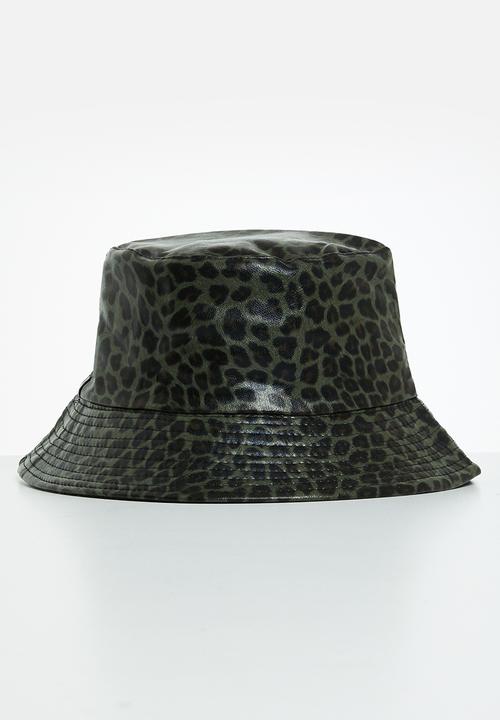 Superbalist - Leopard print bucket hat - green & black