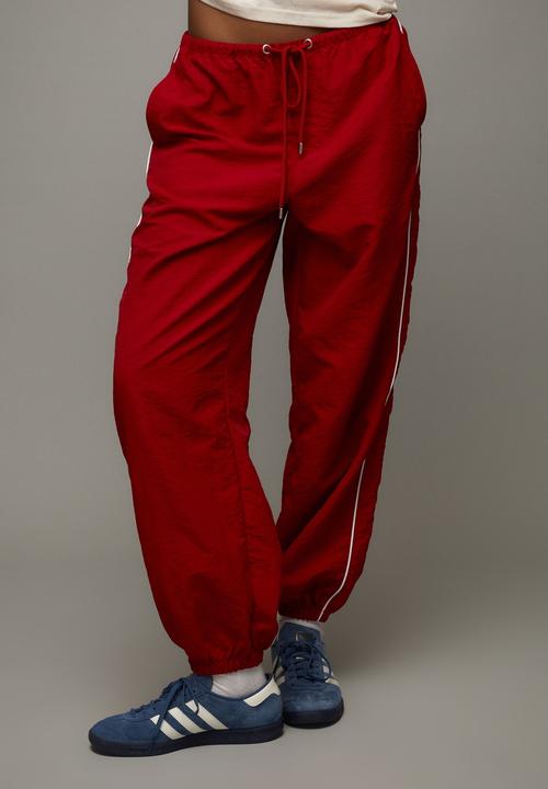 Factorie - Relaxed lightweight track pant - red/white