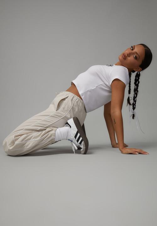 Factorie - Relaxed lightweight track pant - light stone/white