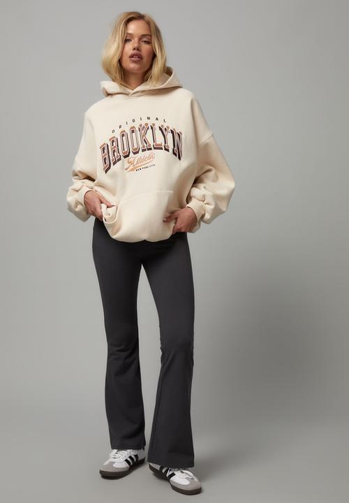 Factorie - Slouchy graphic hoodie - light stone/brooklyn athletic