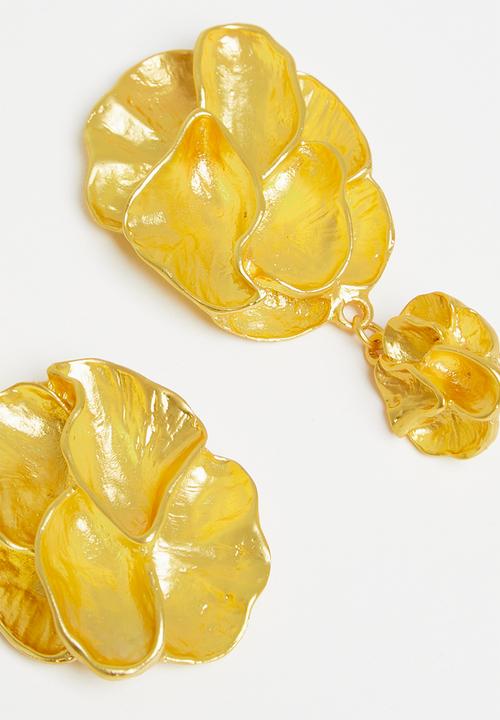 Superbalist - Zena flower statement earrings - gold
