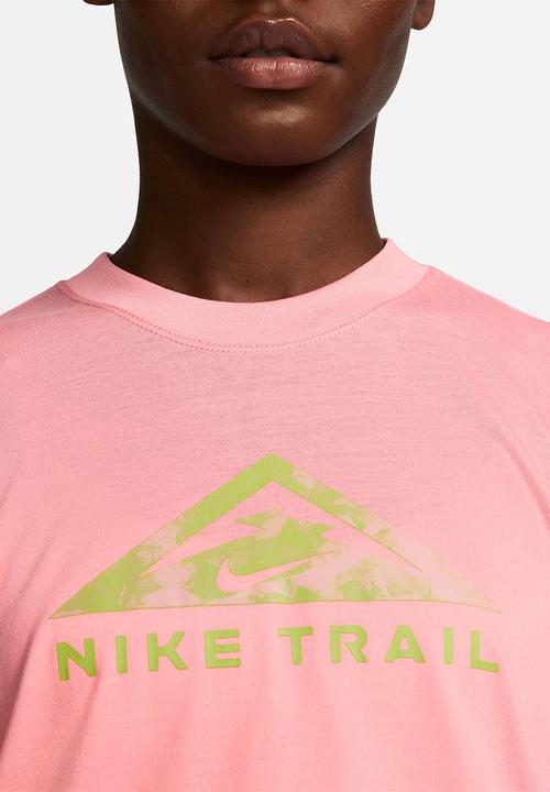 Nike - W nk df tee ss trail - coral chalk/bright cactus